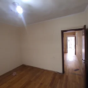 In Baku 85.0 m² house with 4.0 rooms is for sale - Image 5