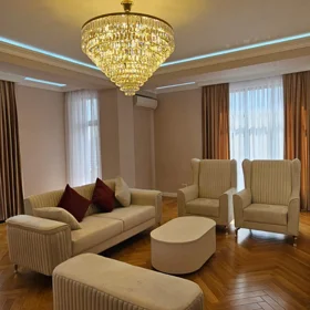 In Baku 150.0 m² apartment is for sale - Image 2
