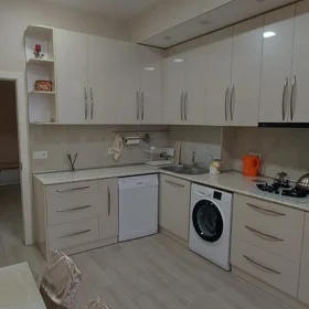 In Baku 90.0 m² apartment is for rent - Image 3