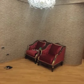 In Baku 170.0 m² apartment is for sale - Image 3