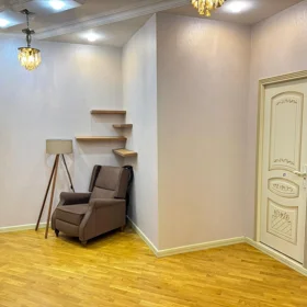 In Baku 80.0 m² apartment is for rent - Image 3