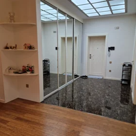 In Baku 196.0 m² apartment is for rent - Image 4