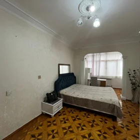 In Baku 70.0 m² apartment is for sale - Image 4