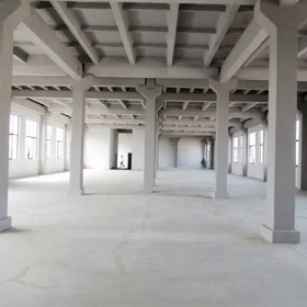 In Baku 1000.0 m² commercial is for rent - Image 4