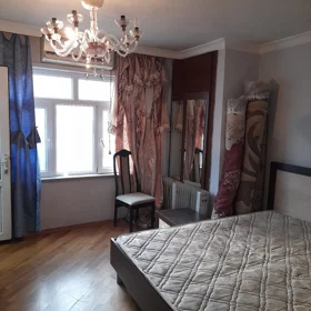 In Baku 110.0 m² apartment is for rent - Image 5