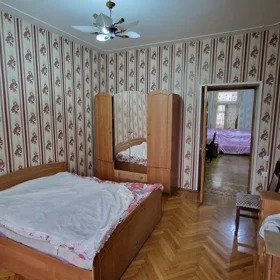 In Baku 75.0 m² apartment is for sale - Image 2