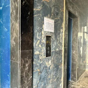 In Baku 320.0 m² apartment is for sale - Image 3