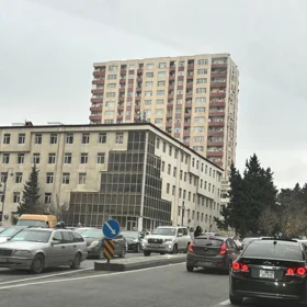 In Baku 136.0 m² apartment is for rent - Image 5