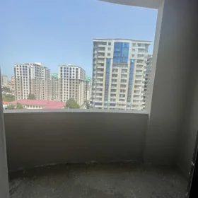 In Baku nan m² apartment is for sale - Image 4