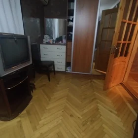 In Baku 65.0 m² apartment is for sale - Image 4