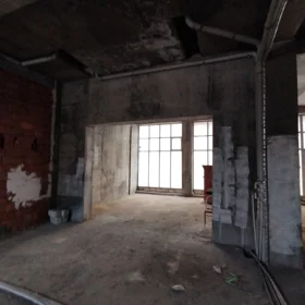 In Baku 172.0 m² commercial is for rent - Image 4