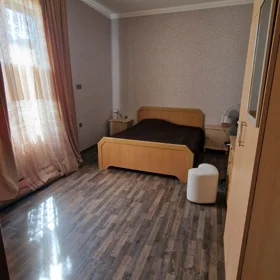 In Baku 180.0 m² house with 7.0 rooms is for sale - Image 4