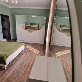 In Baku 180.0 m² house with 7.0 rooms is for sale - Image 5