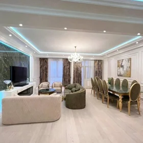 In Baku 187.0 m² apartment is for rent - Image 2