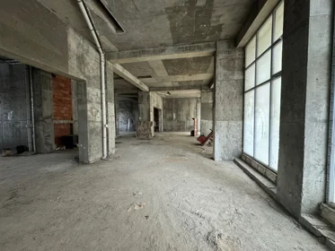 In Baku 325.0 m² commercial is for rent - Image 4