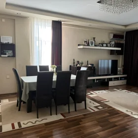 In Baku 146.0 m² apartment is for sale - Image 2