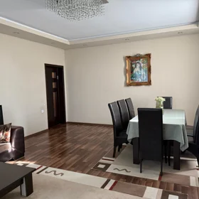 In Baku 146.0 m² apartment is for sale - Image 3