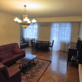 In Baku 70.0 m² apartment is for rent - Image 4