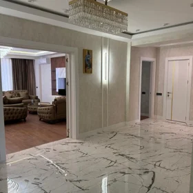 In Baku 180.0 m² apartment is for rent - Image 5