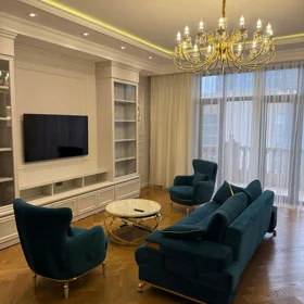 In Baku 180.0 m² apartment is for rent - Image 2