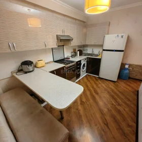 In Baku 70.0 m² apartment is for rent - Image 5