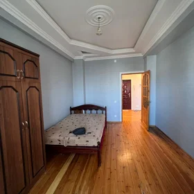 In Baku 70.0 m² apartment is for rent - Image 4