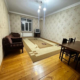In Baku 85.0 m² apartment is for rent - Image 2