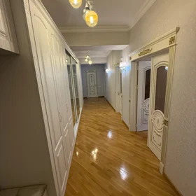 In Baku 138.0 m² apartment is for sale - Image 4