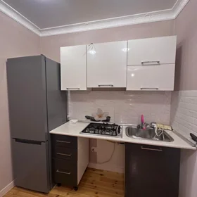 In Baku 100.0 m² house with 3.0 rooms is for rent - Image 2