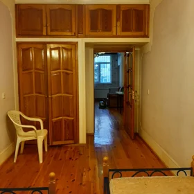 In Baku 90.0 m² apartment is for sale - Image 2