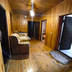 In Baku 100.0 m² house with 3.0 rooms is for rent - Image 4