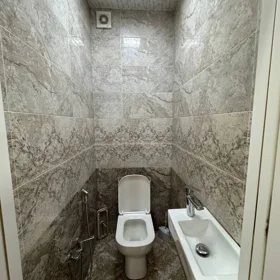 In Baku 108.0 m² apartment is for rent - Image 5