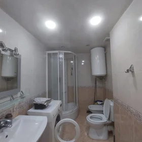 In Baku 110.0 m² apartment is for rent - Image 4