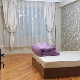In Baku 90.0 m² apartment is for rent - Image 3