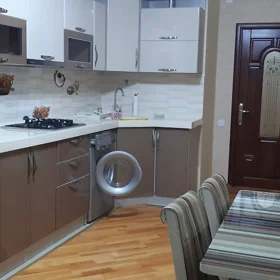 In Baku 90.0 m² apartment is for rent - Image 5
