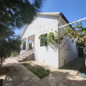 In Baku 90.0 m² house with 2.0 rooms is for sale - Image 4