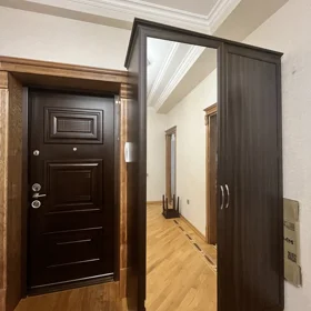 In Baku 150.0 m² apartment is for sale - Image 4