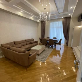 In Baku 140.0 m² apartment is for rent - Image 2