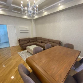 In Baku 140.0 m² apartment is for rent - Image 3