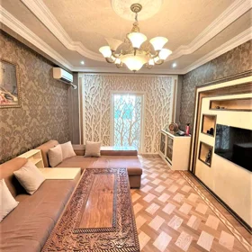 In Baku 192.0 m² apartment is for sale - Image 4