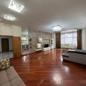 In Baku 210.0 m² apartment is for rent - Image 3