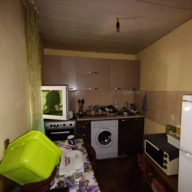 In Baku 70.0 m² house with 3.0 rooms is for sale - Image 4