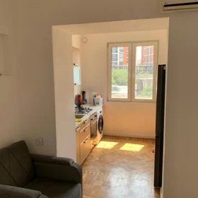 In Baku 80.0 m² apartment is for sale - Image 4