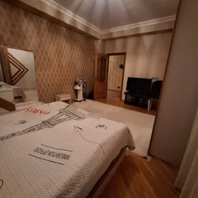 In Khirdalan 150.0 m² apartment is for sale - Image 4