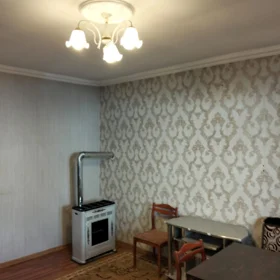 In Khirdalan 40.0 m² house with 2.0 rooms is for rent - Image 2