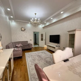 In Baku 110.0 m² apartment is for sale - Image 2