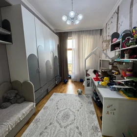 In Baku 110.0 m² apartment is for sale - Image 5