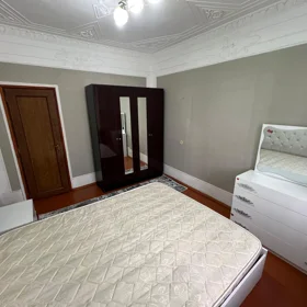 In Baku 60.0 m² apartment is for rent - Image 2