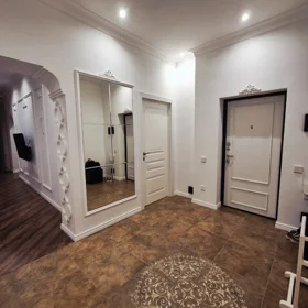 In Baku 65.0 m² apartment is for sale - Image 3