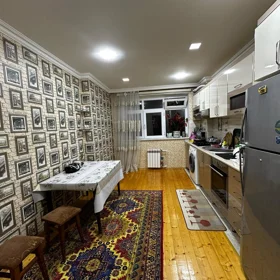 In Baku 85.0 m² apartment is for sale - Image 2